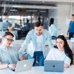 IT-Fachteam als Symbol für kritische Produkte nach dem Cyber Resilience Act