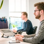Software- und Produktteam als Symbol für wichtige Produkte der CRA-Klassen I und II
